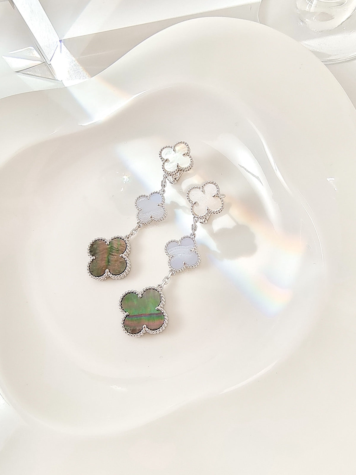 Van Cleef & Arpels CLOVER 3 MOTIFS CHALCEDONY DARK MOP SILVER EARRINGS