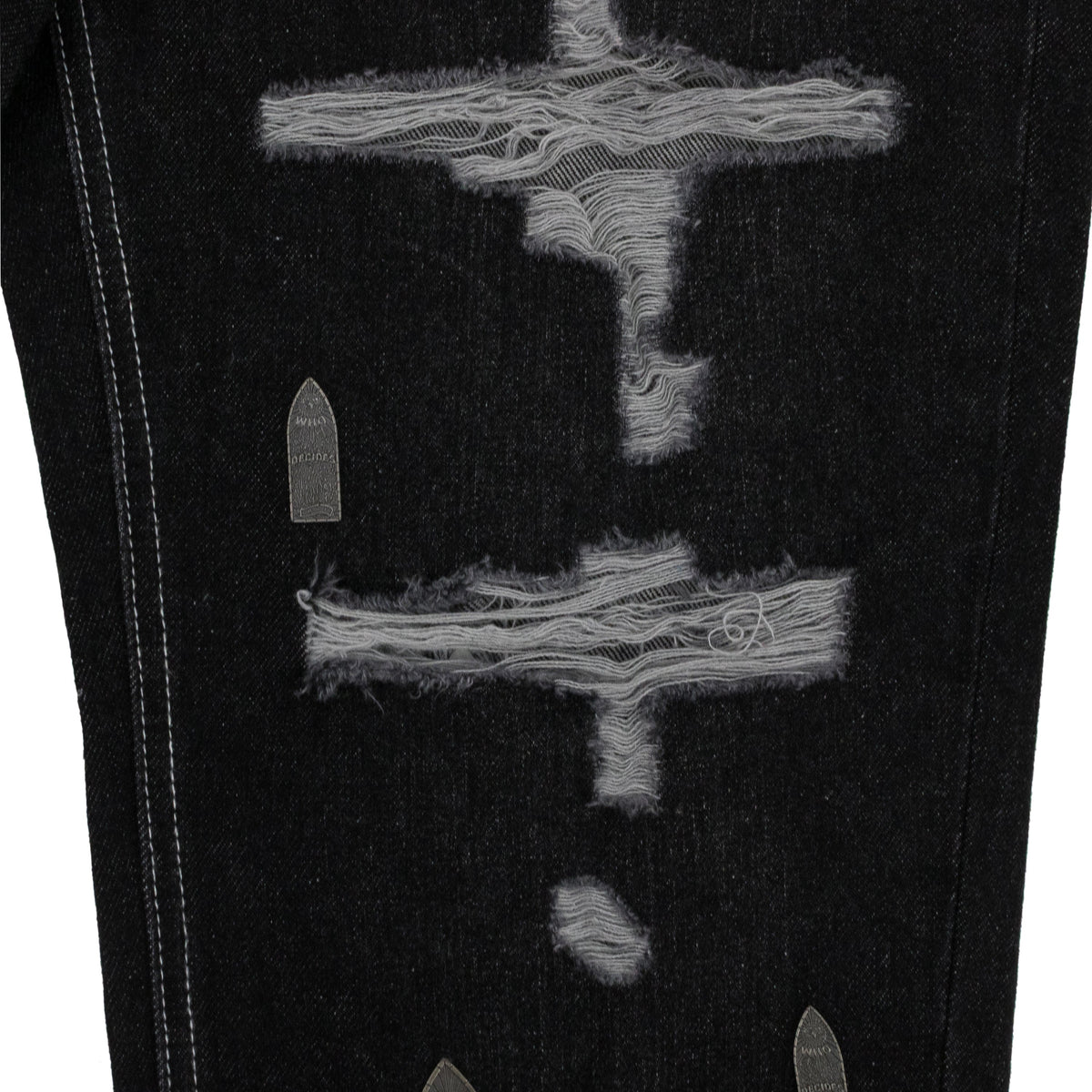BLACK AMPLIFIED STRAIGHT-FIT JEANS