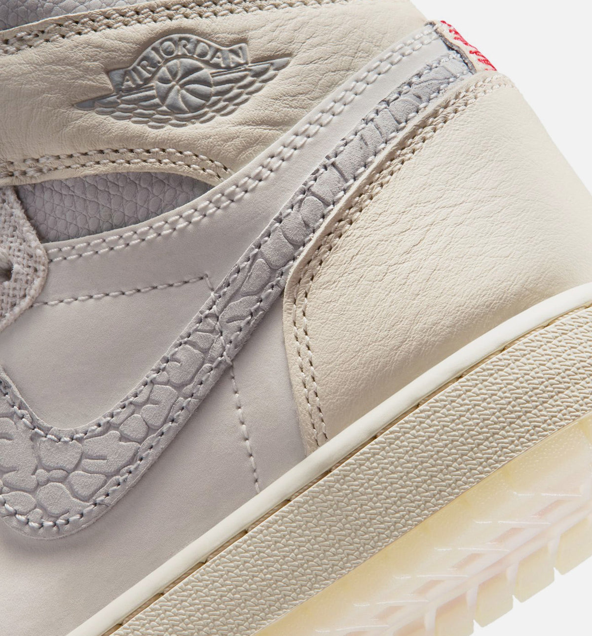 Air Jordan 1 Retro High OG Sail Big Kids' Sneakers - Sail / University Red / Pale Ivory / Off-White / Phantom