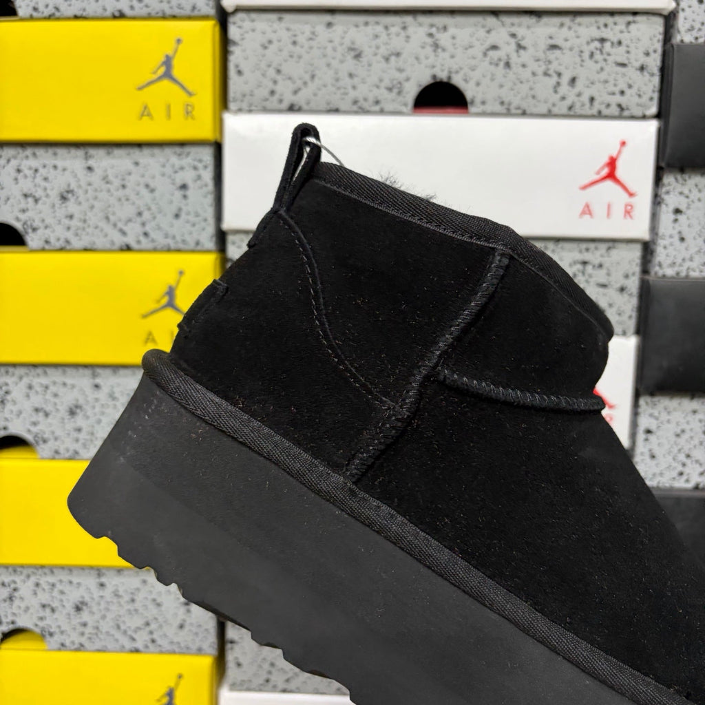UGG Kallen Lace Platform Ankle Boot – Suede Boot with Shearling Lining, Tonal Cross-Strap Closure & All-Black Chunky Platform Sole in Black