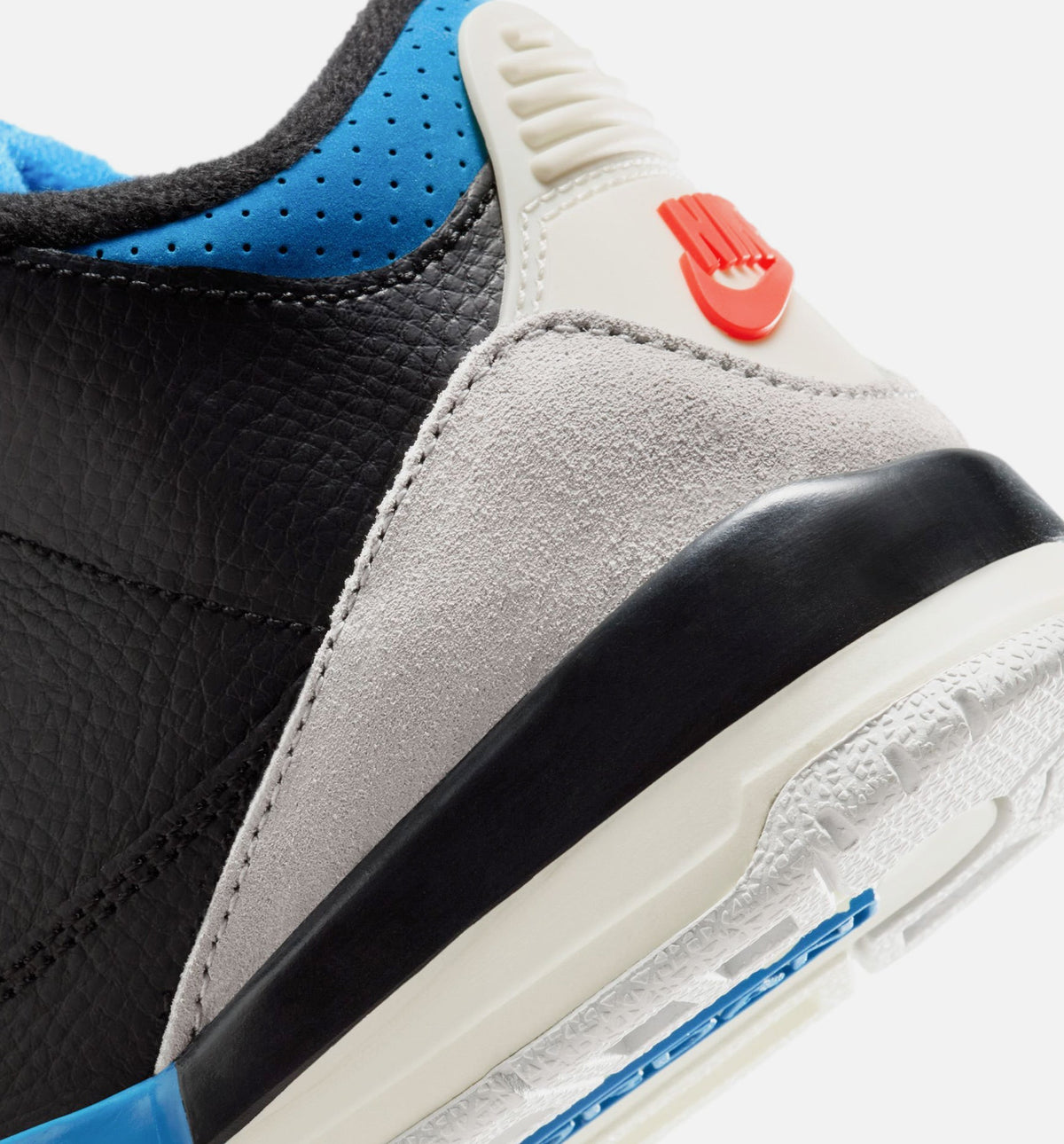 Air Jordan 3 Retro OG Rare Air Preschool Sneakers - Black / Chile Red / Neutral Grey