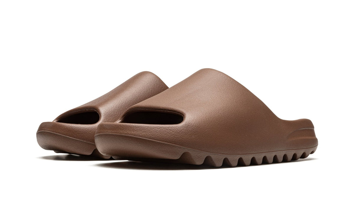 YEEZY SLIDE "Core 2021" GW5350