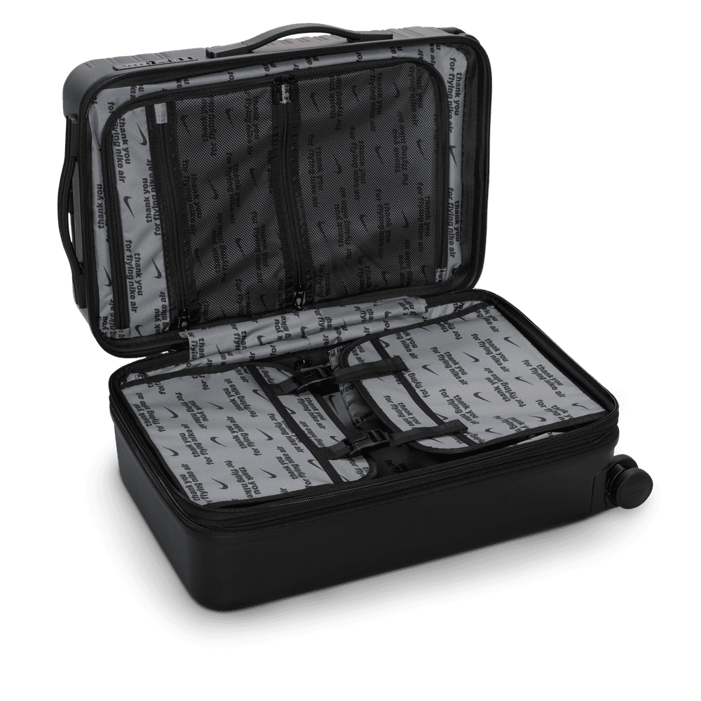 Nike 22 IN Hardshell Luggage