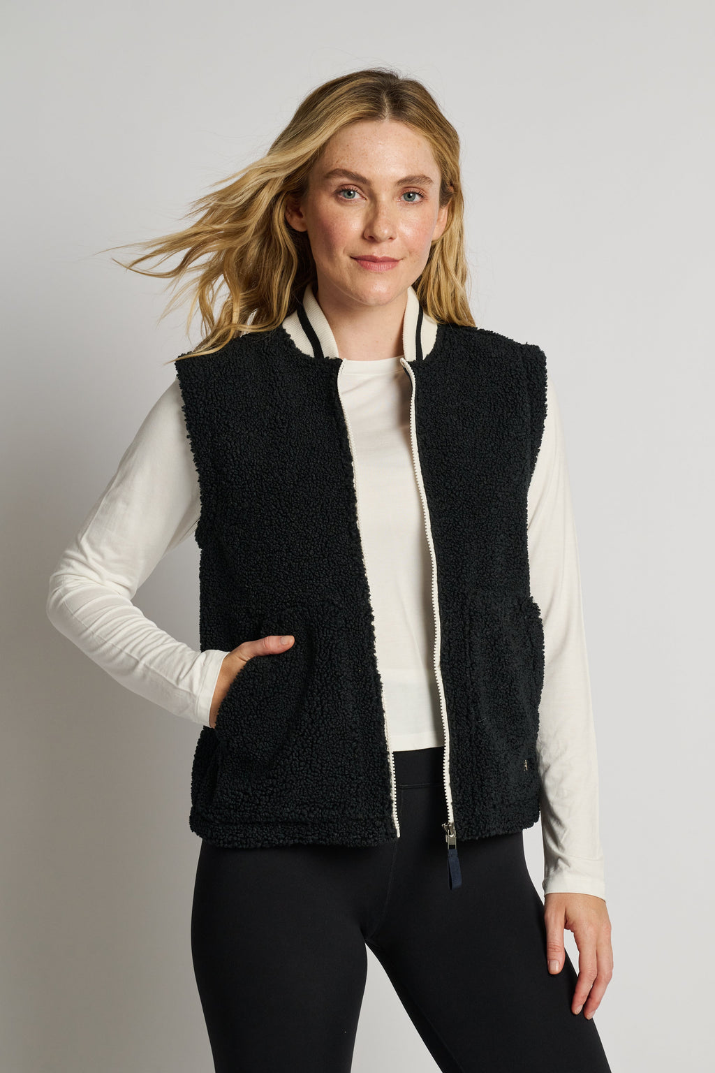 Aster Sherpa Vest