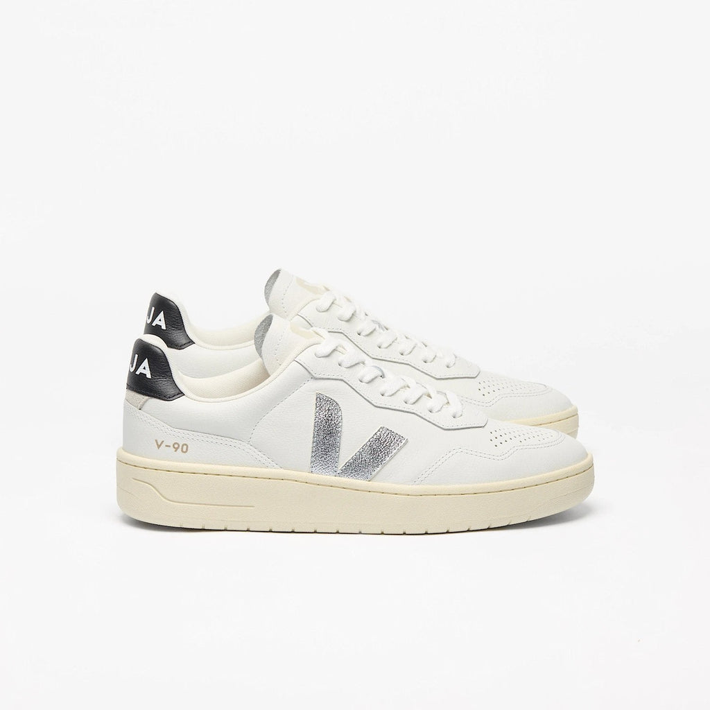 Veja V-90 Leather