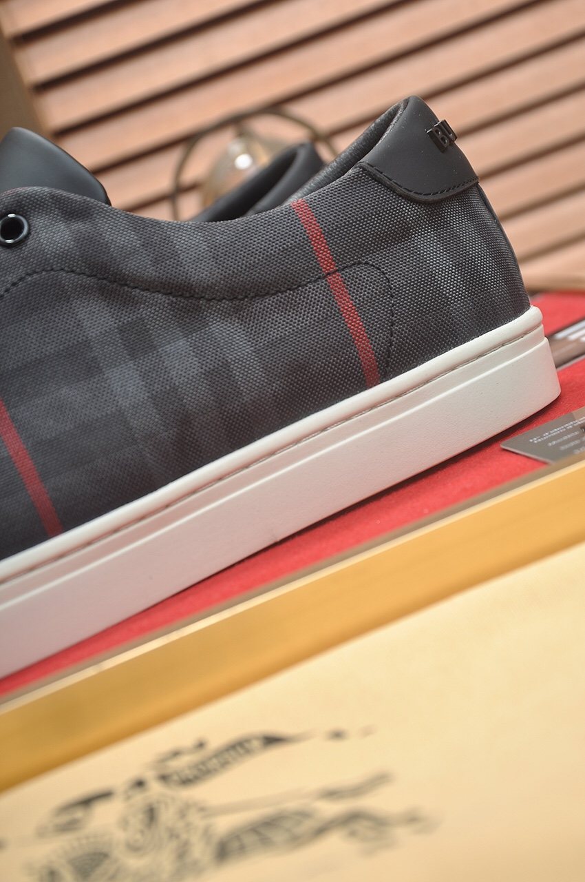Burberry Charcoal Plaid Low-Top Sneakers