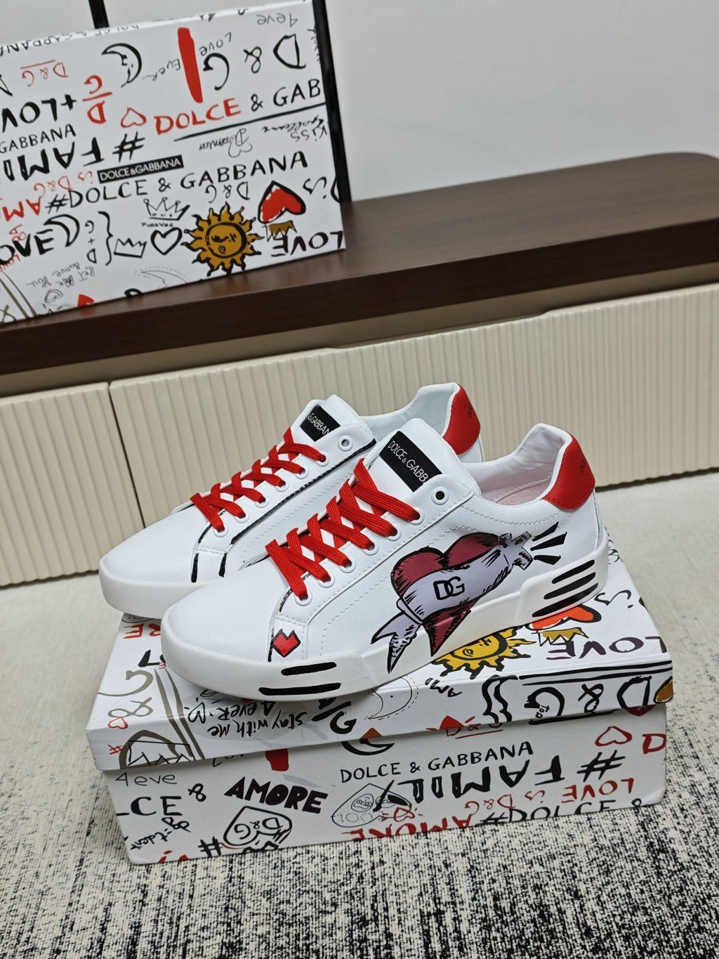 Dolce & Gabbana Graphic Low-Top Sneakers