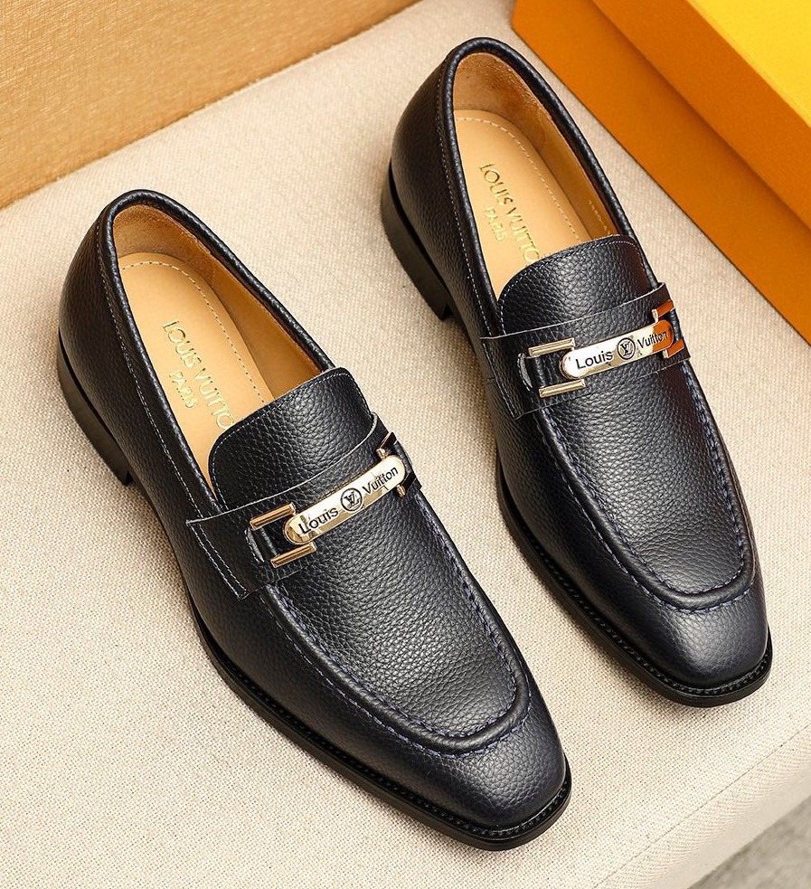 Louis Vuitton Black Pebbled Bar Loafers