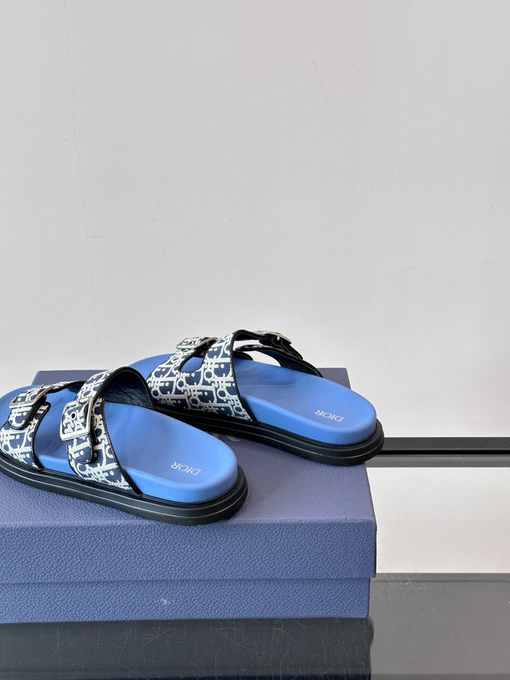 Dior Men's Patterned Buckle Slide Sandals - Textured Outsole