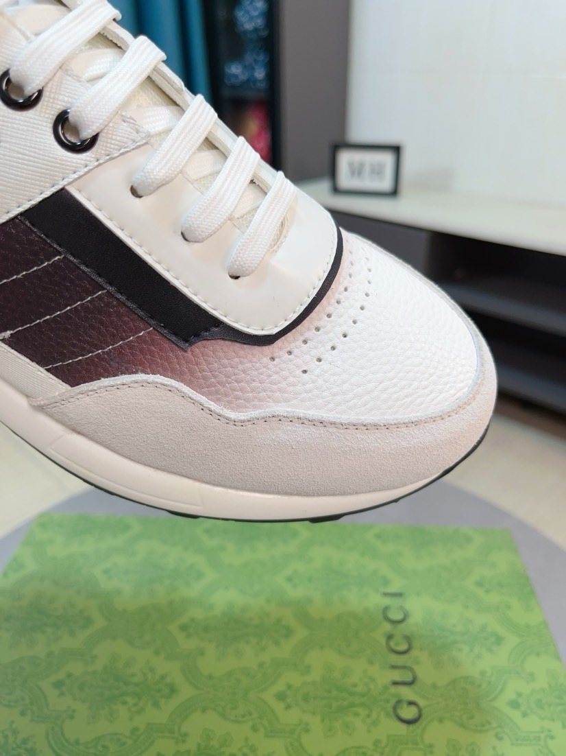 Gucci Contrast Panel Low-Top Sneakers