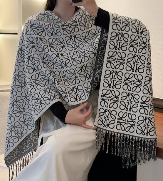 Loewe Loop Motif Fringe Scarf